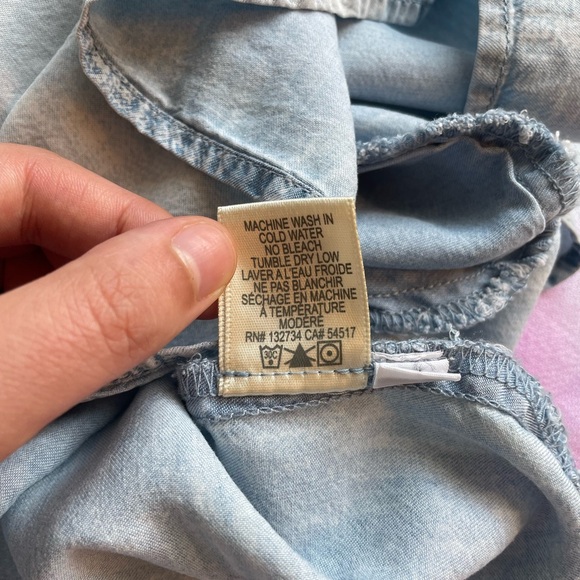 Cloth & Stone Light Wash Denim Sleeveless A-Line V-Neck Shift Dress | Size S - Picture 12 of 13